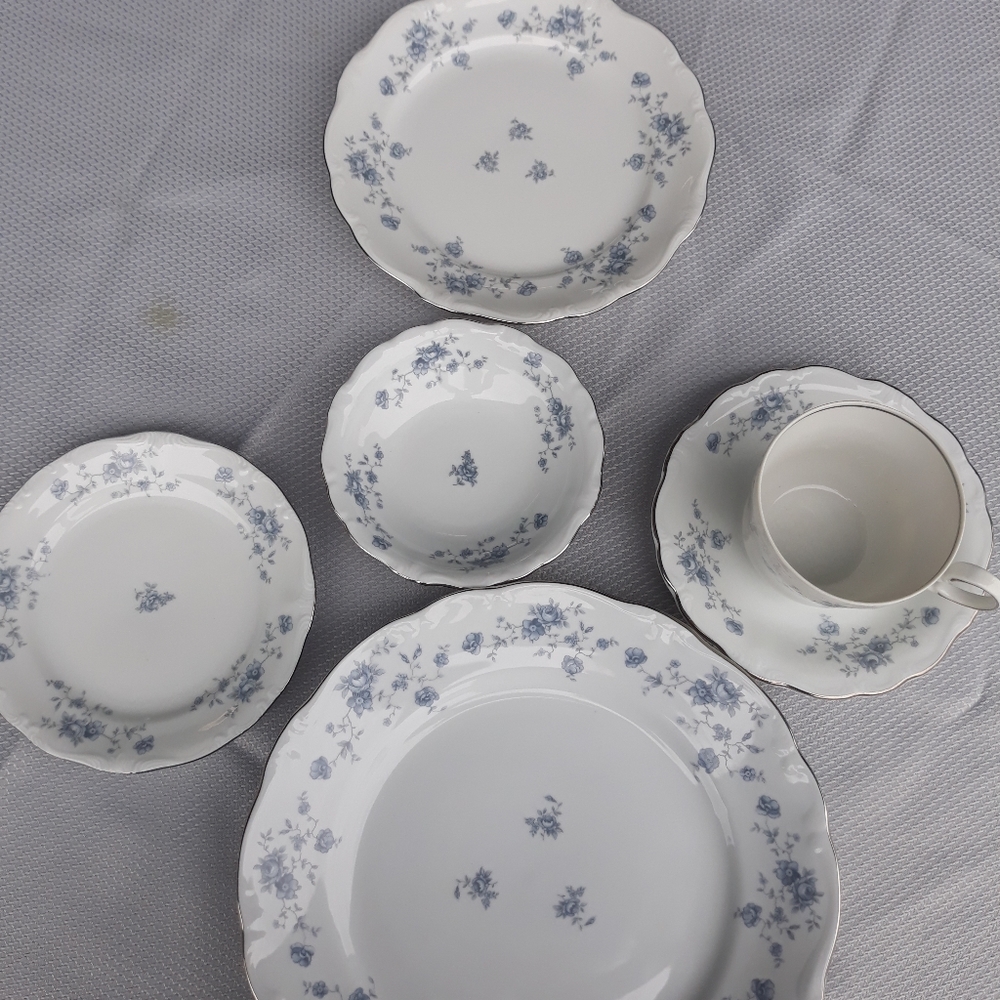 Vintage Johanna Haviland Blue Garland China Bavarian Germany Dinnerware 5pc.set